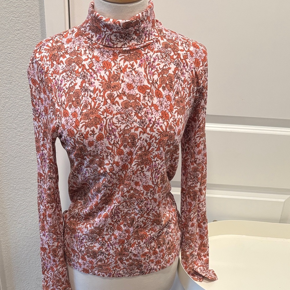 EUC J. Crew Red Floral Long Sleeve Turtleneck Top